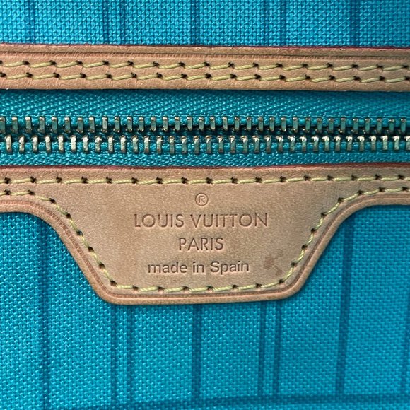 Louis Vuitton Neverfull MM Grenade in Turquoise - Picture 4 of 16